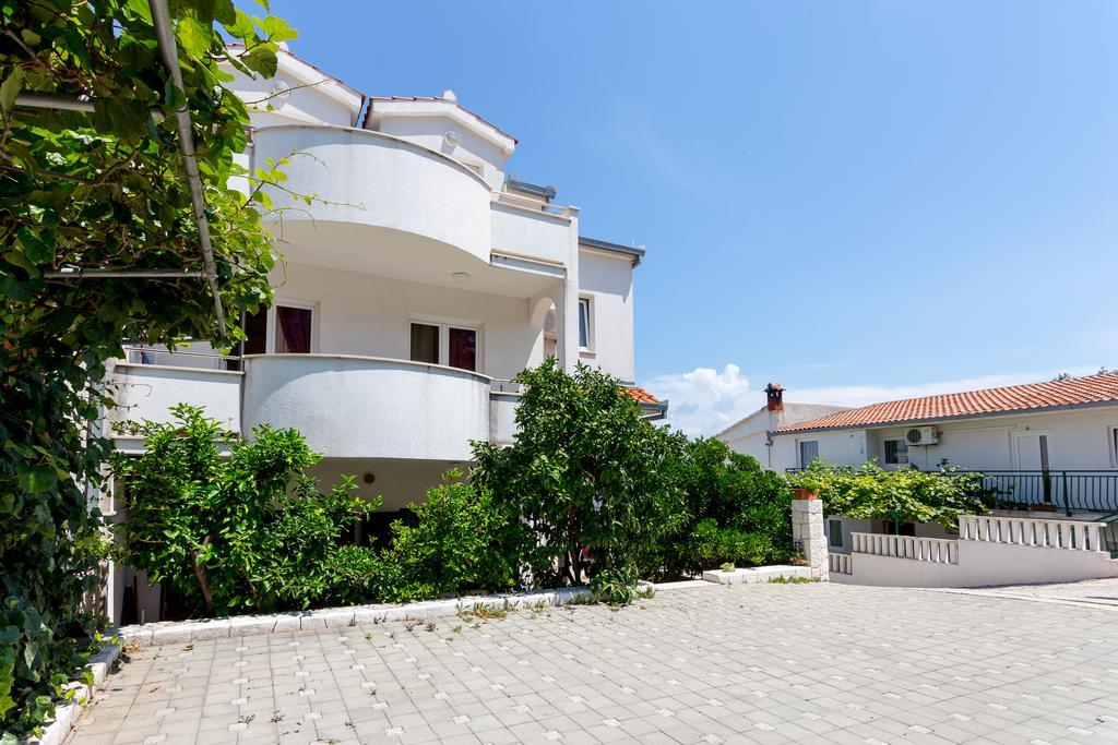 Apartments In Villa Top Τρογκίρ Εξωτερικό φωτογραφία