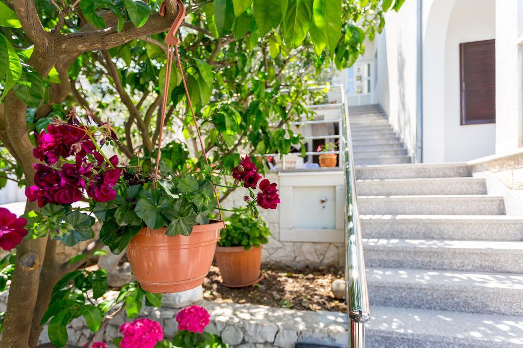 Apartments In Villa Top Τρογκίρ Εξωτερικό φωτογραφία